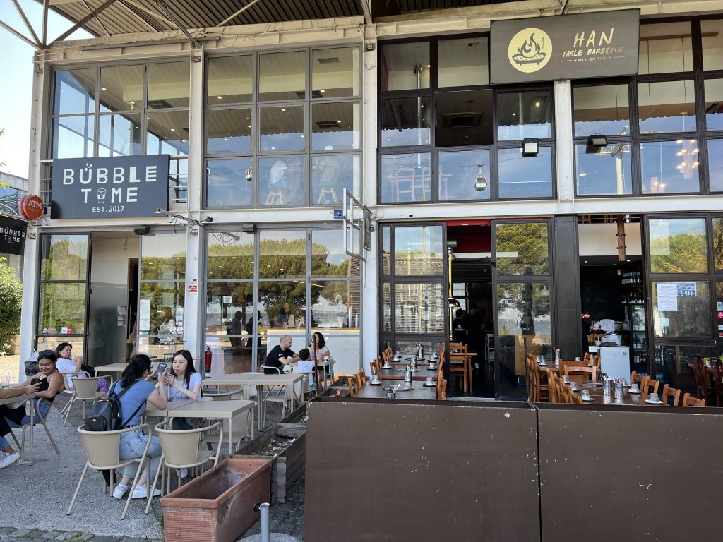 Han Table Barbecue next to Bubble Time in Lisbon Expo Neighborhood