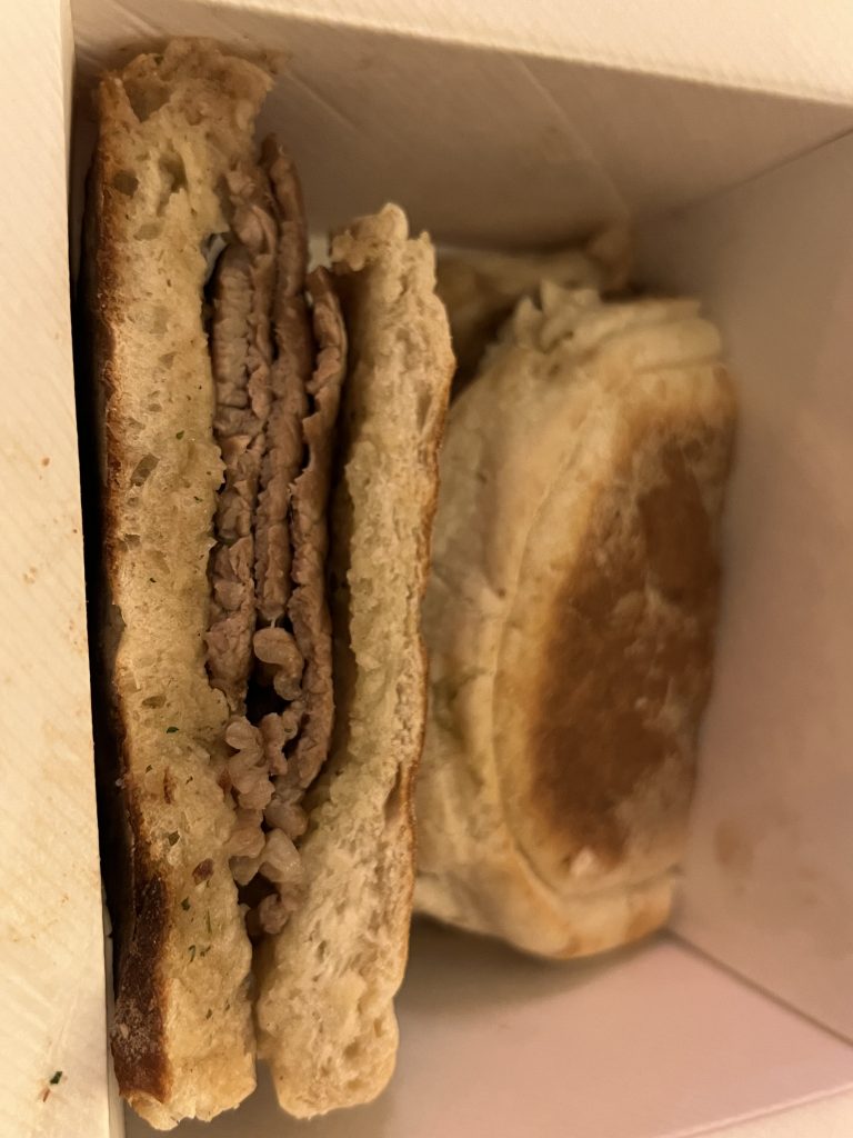 100 Gramas Prego Maminha Matuarda sandwich