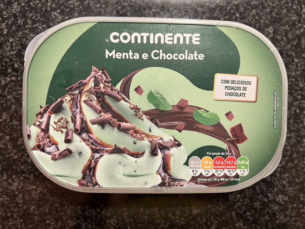 Packaging — Continente Ice Cream Menta e Chocolate Review