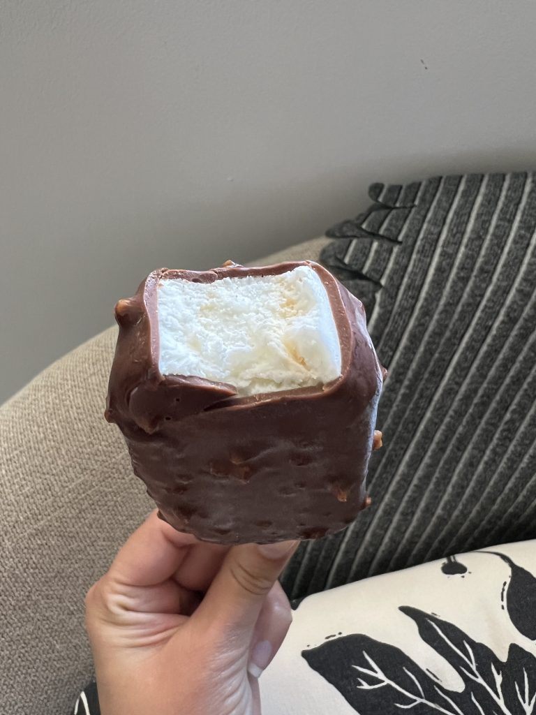 One Bite — Continente Magníficos Pipica e Caramelo Popcorn and Caramel Ice Cream Review — Double Star Chaser Dupe