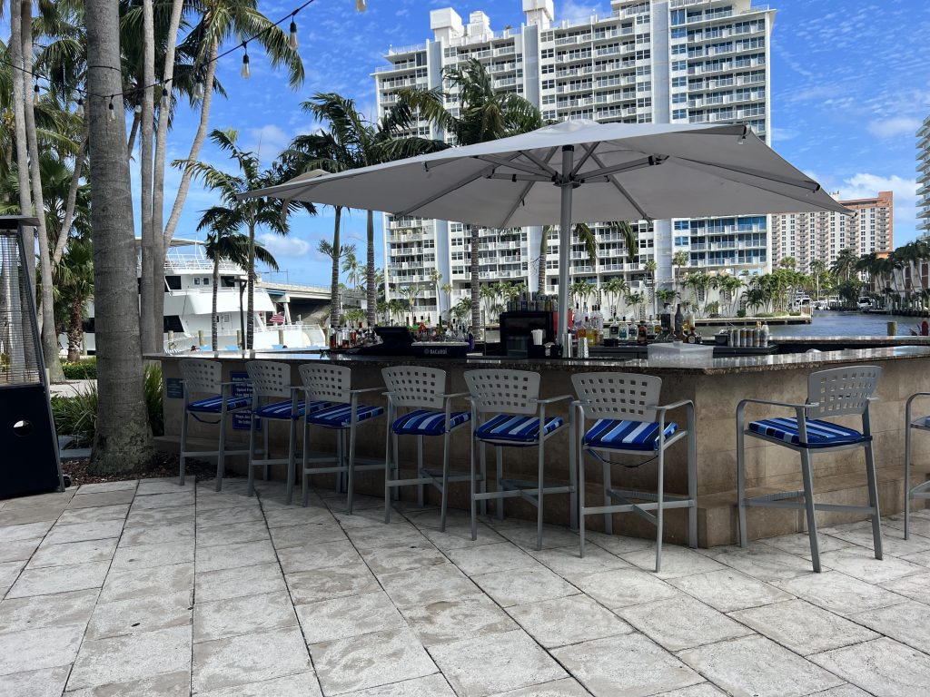 Outdoor Bar at Fort Lauderdale Cruise Hotel Review — GalleryOne DoubleTree Suites by Hilton
