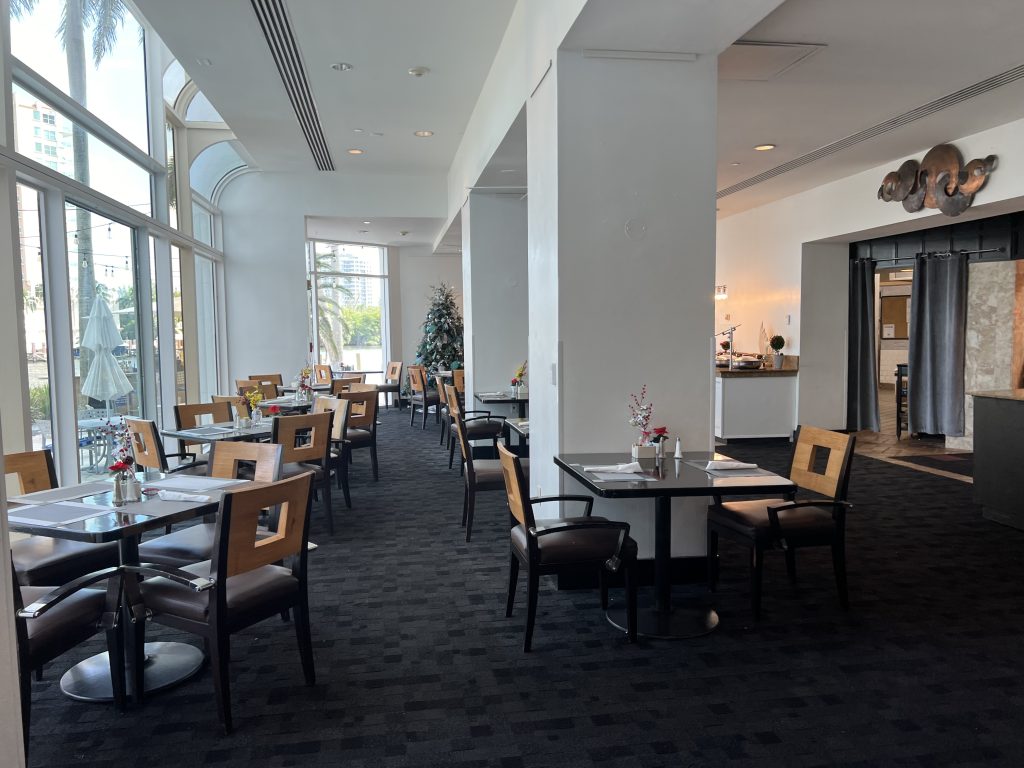 Vue on the Water restaurant at Fort Lauderdale Cruise Hotel Review — GalleryOne DoubleTree Suites by Hilton