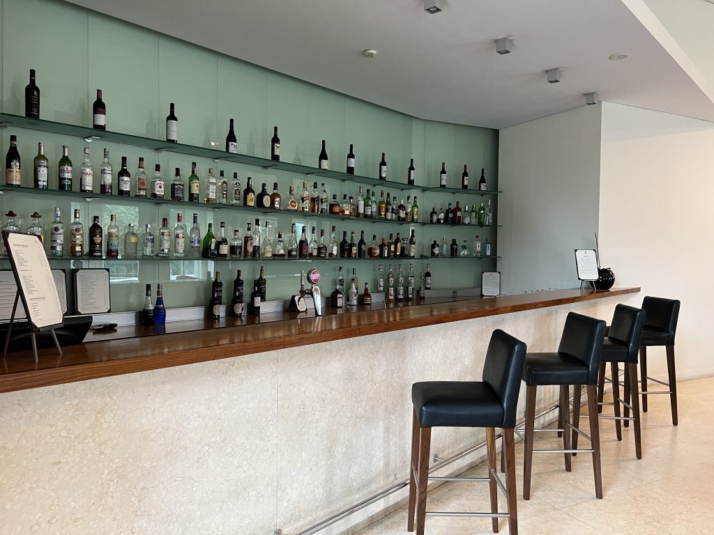 Bar at Lagoas Park Hotel Oeiras — Porto Salvo — Lisbon Hotel Review