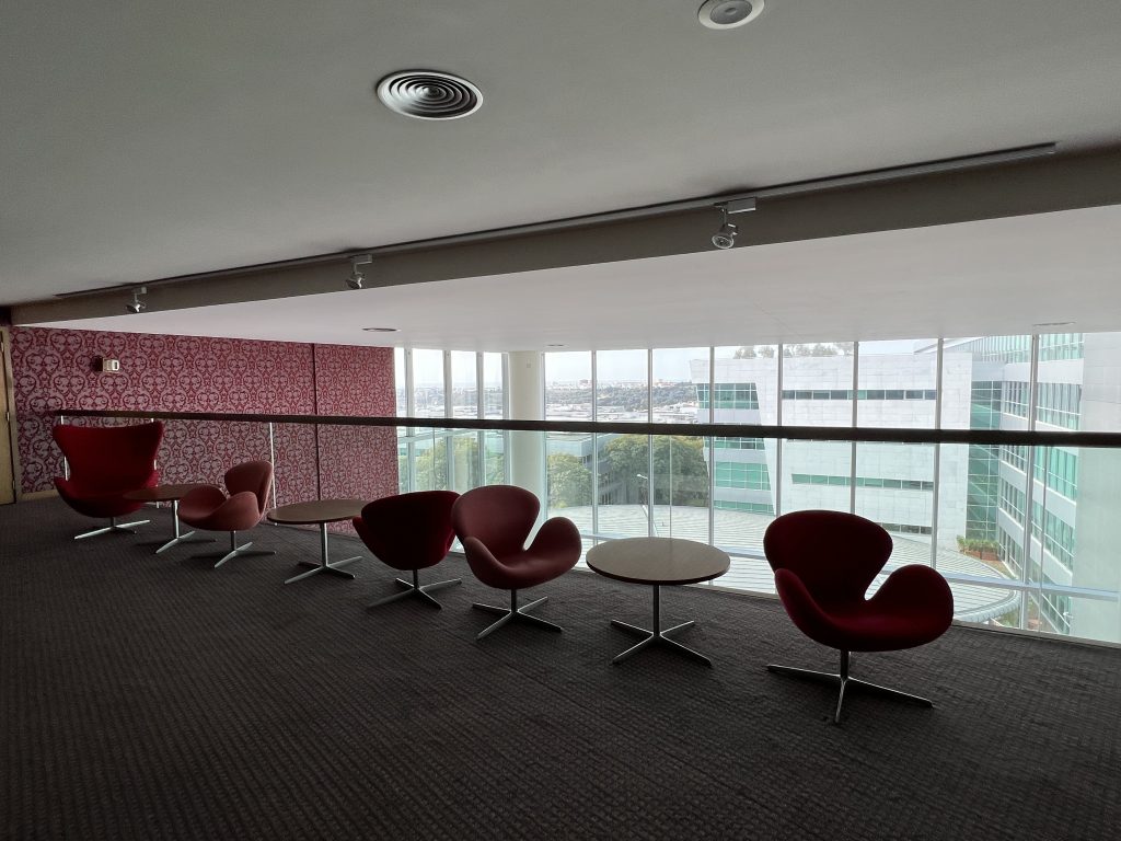 Lounge area at Lagoas Park Hotel Oeiras — Porto Salvo — Lisbon Hotel Review