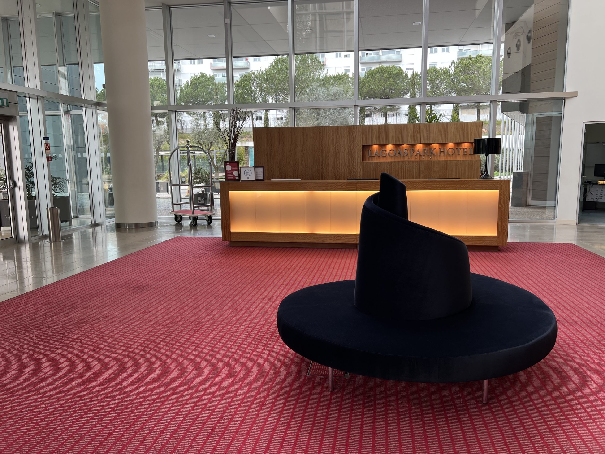 Lagoas Park Hotel Oeiras & Centro Colombo Lisbon Shopping Mall