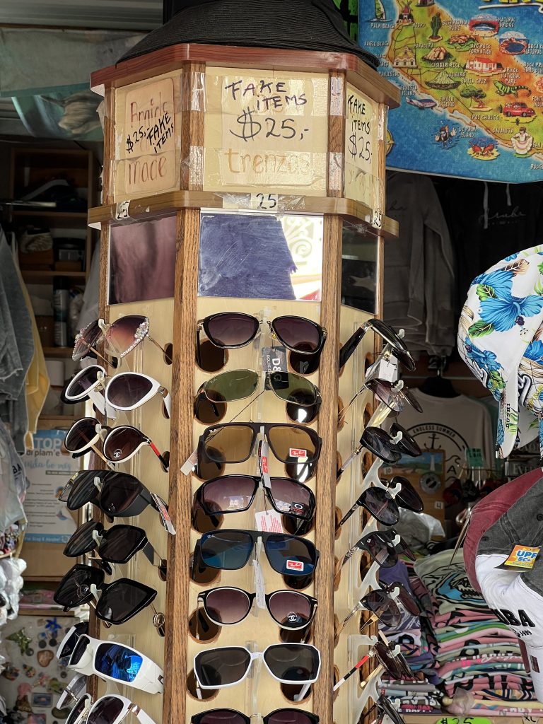 Shopping — One Day in Aruba Cruise Port on Symphony of the Seas
