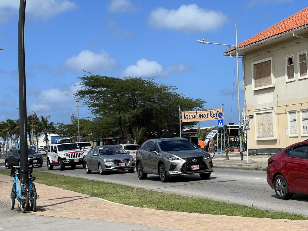 Views of Oranjestad — One Day in Aruba Cruise Port on Symphony of the Seas