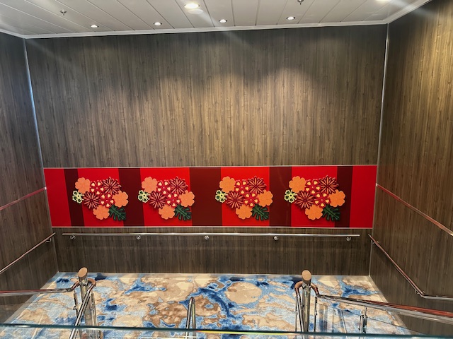 Floral Wall Art — Utopia of the Seas Review — Cruise UGC Creator