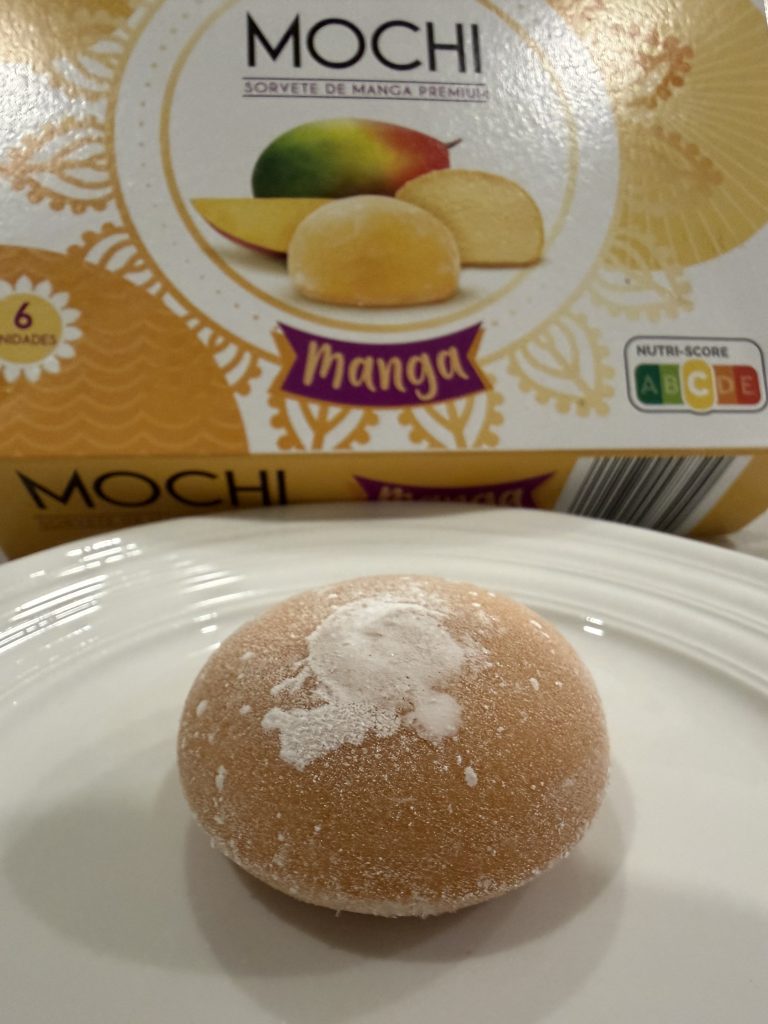 Aldi Portugal Mucci Mango Mochi Review Photo Close Up Frozen