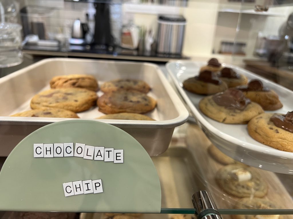 Chocolate Chip Cookie at Kanuck Coffee Roasters Review Armação de Pêra Portugal