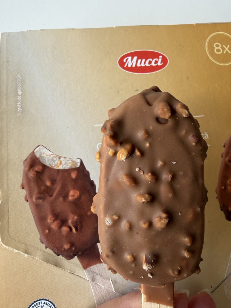 Aldi Mucci Mini Gelados vanilla salted caramel and pecan ice cream photo close up