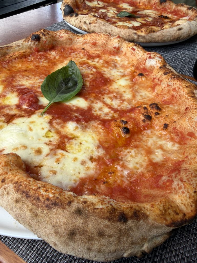 Lisbon Pizzeria Santa Chiara Photo Review β Margherita Pizza