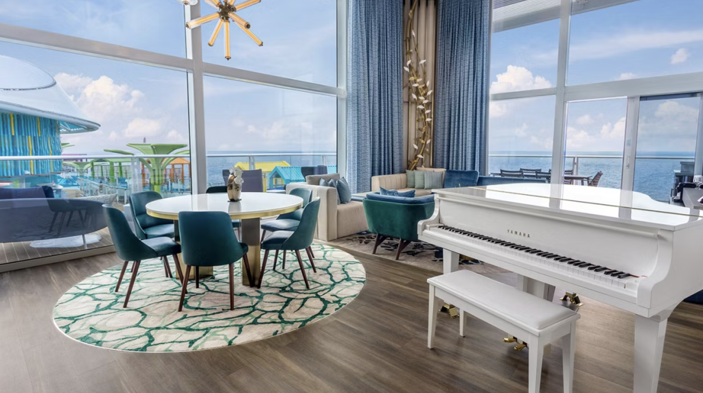 Royal Loft Suite with Piano on Hero of the Seas
