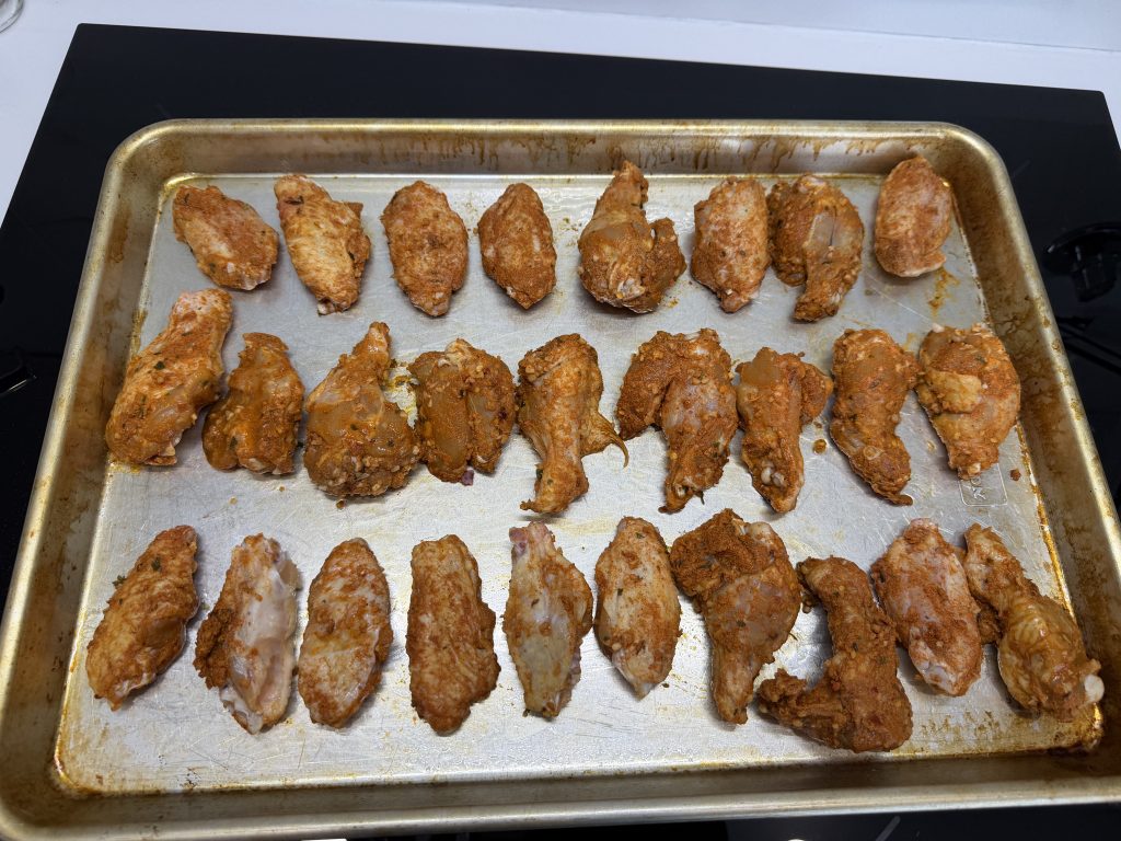 Aldi Hot Wings Review — Lusiaves 2 Dozen Hot Wings on a Sheet Tray  | Aldi Finds Portugal