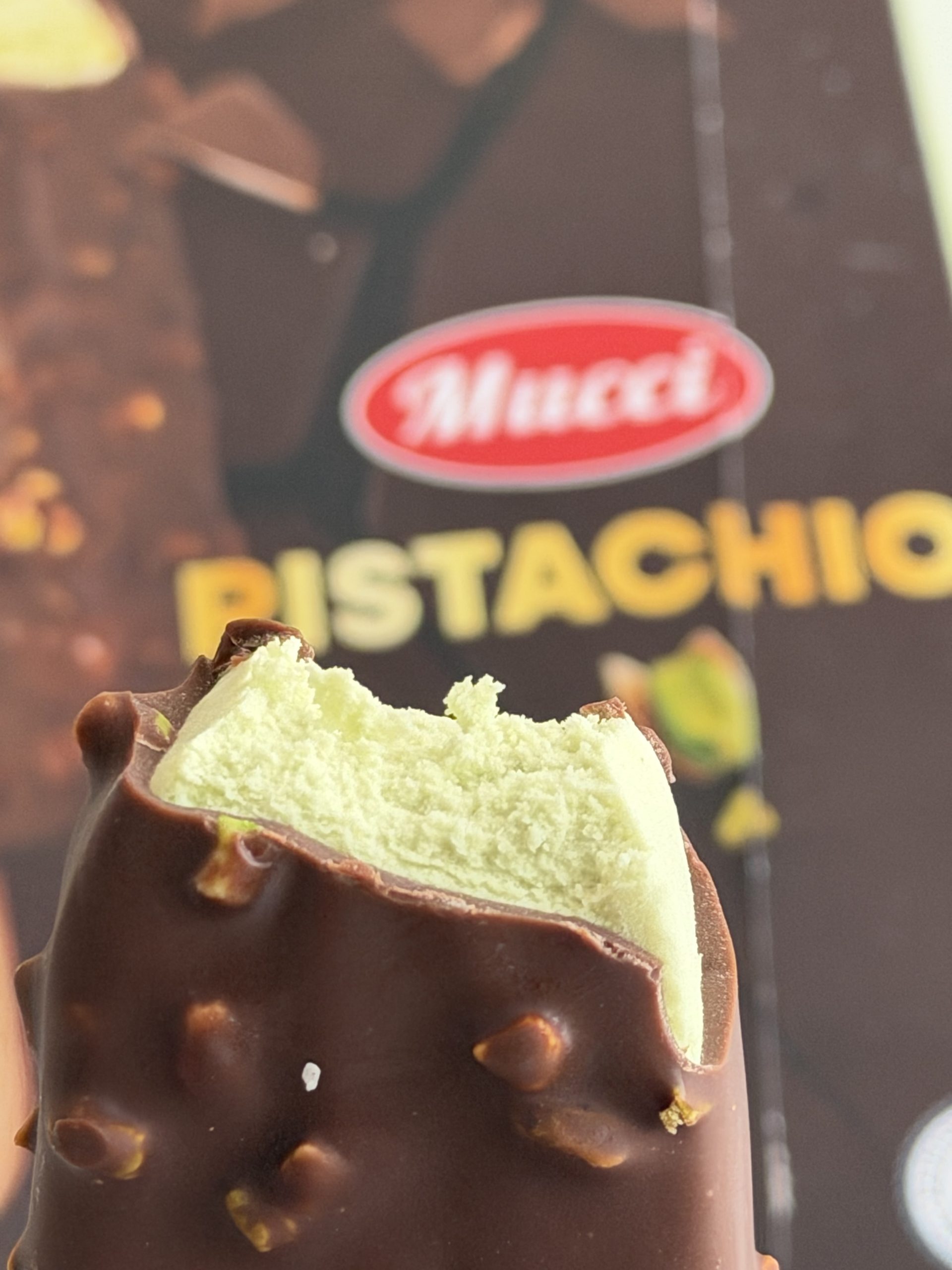Aldi Mucci Pistachio Ice Cream Review