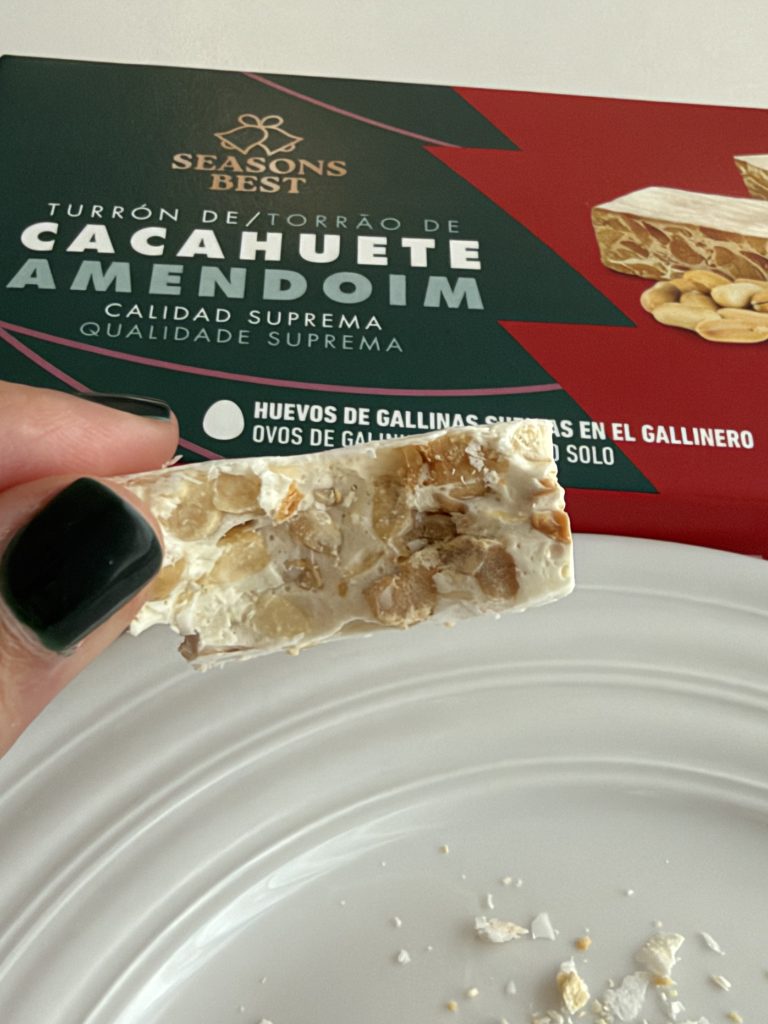 Aldi Seasons Best Turron — Cacahuete Peanut Taste Test  | Aldi Portugal Review | Manucurist Emerald Green Polish
