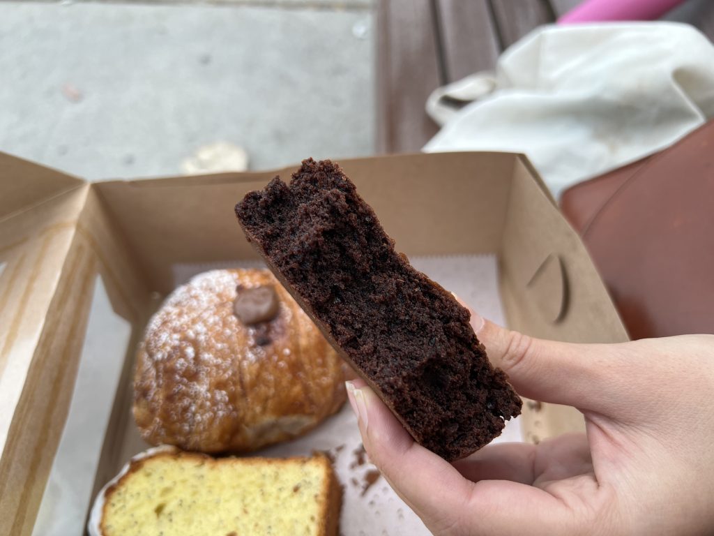 Raccoon Coffee & Kitchen Brickell Reviews — Brownie Inside View | Too Good To Go Miami Discount